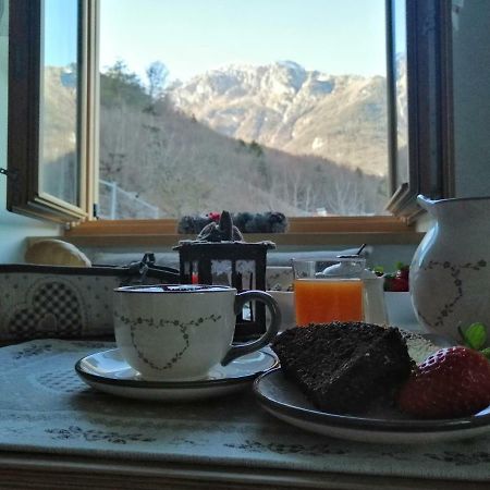 Le 4 Stagioni Hotel Cavedago Bagian luar foto