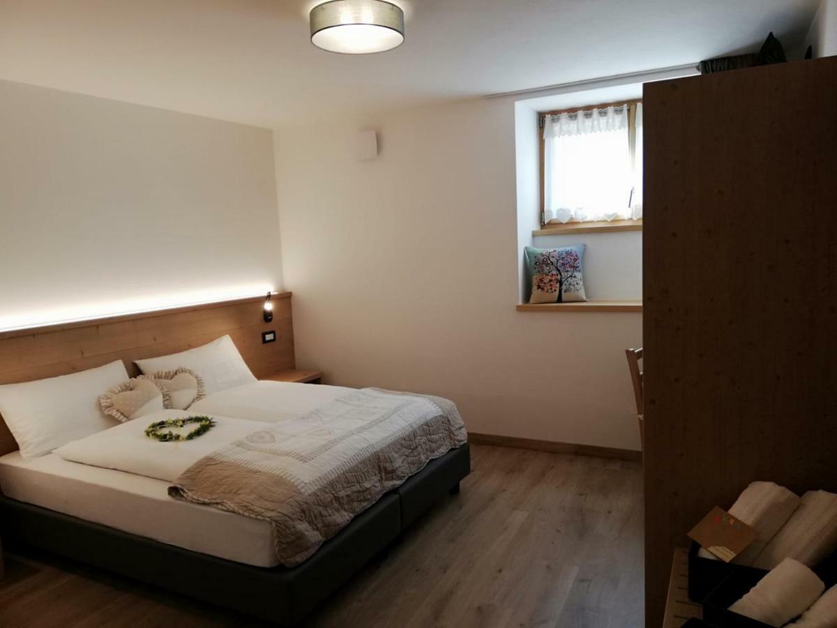 Le 4 Stagioni Hotel Cavedago Bagian luar foto