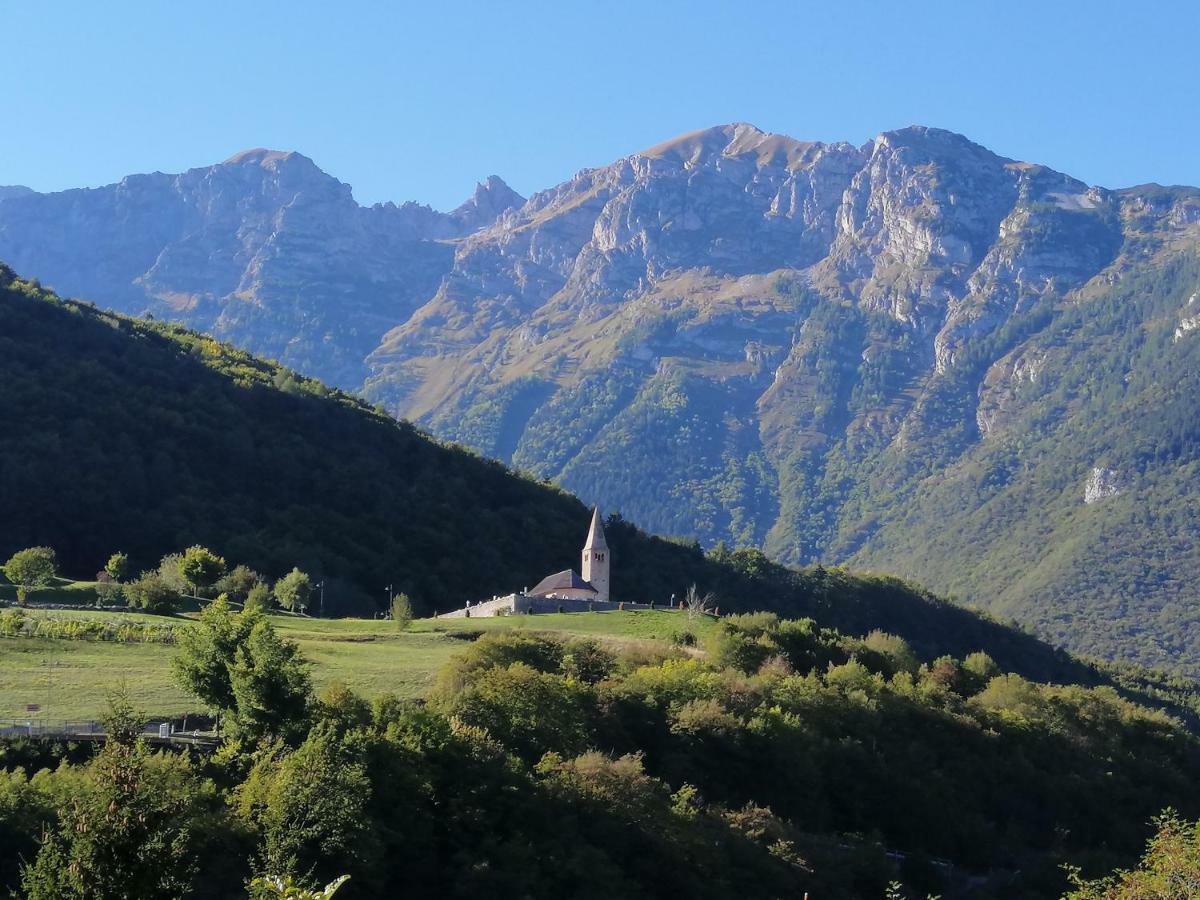 Le 4 Stagioni Hotel Cavedago Bagian luar foto