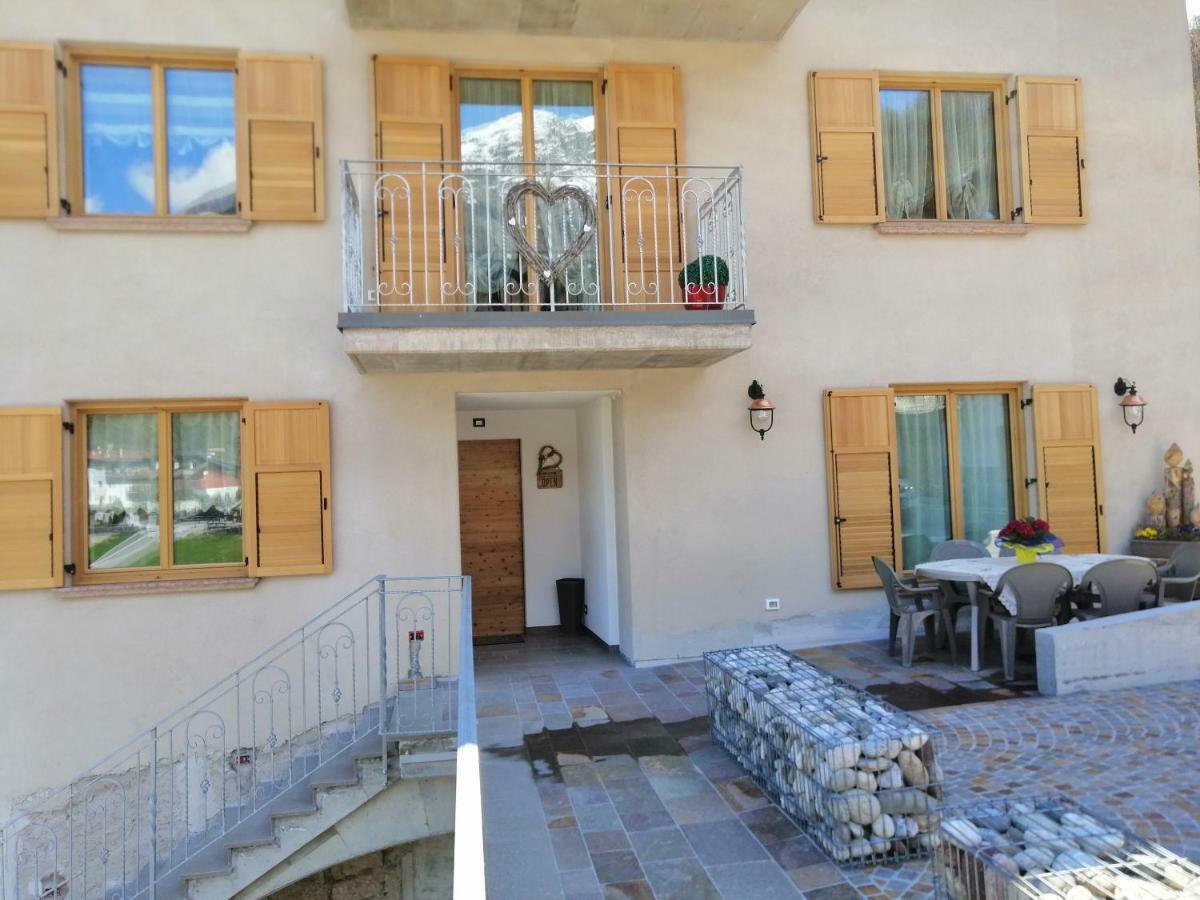 Le 4 Stagioni Hotel Cavedago Bagian luar foto